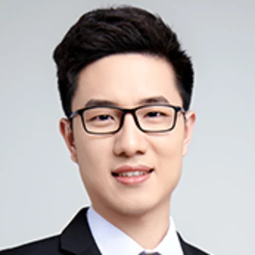 Head shot of Pengxiang Chen