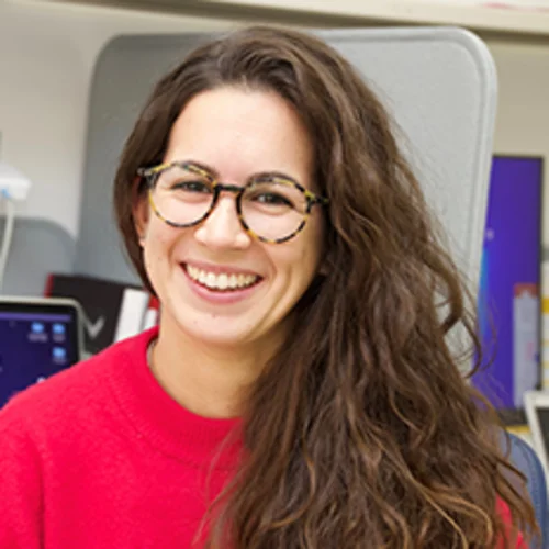 Head shot of Sara Pelaz