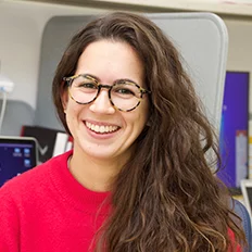 Head shot of Sara Pelaz