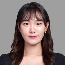 Head shot of Heejin Cho